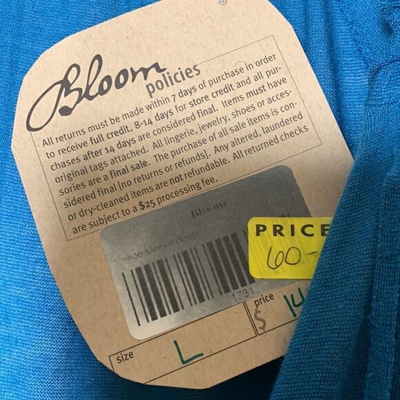 Whim Large Deep cut blouse. New with tags but see description - Picture 2 of 10